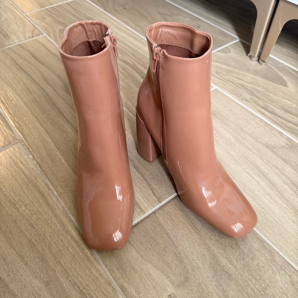 NWOT Madden Girl boots